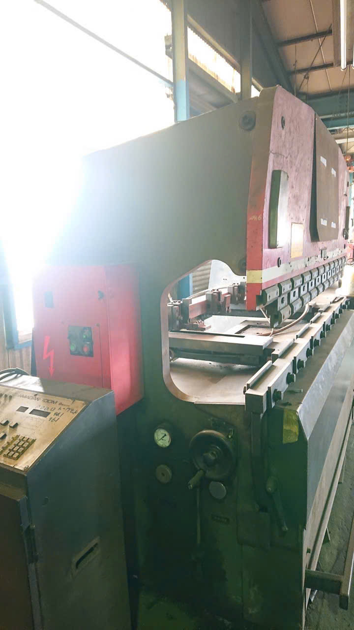 Máy chấn cơ AMADA RG-80 (Mechanical Press Brake)