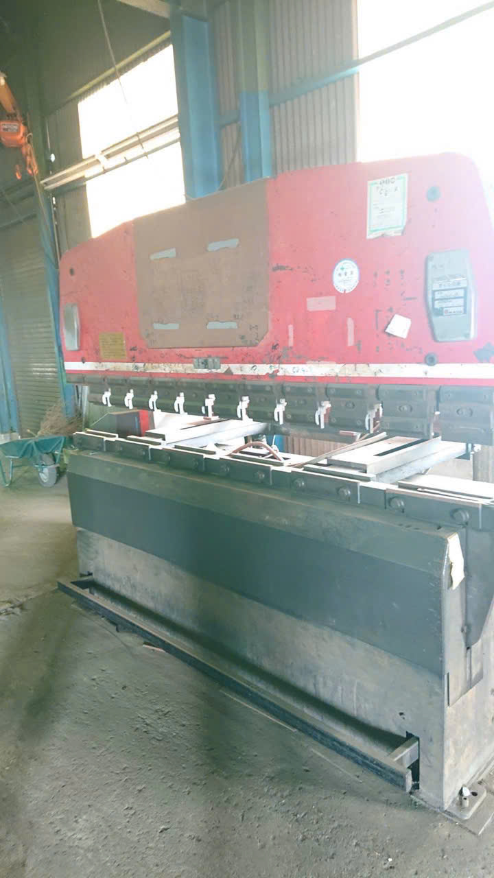 Máy chấn cơ AMADA RG-80 (Mechanical Press Brake)