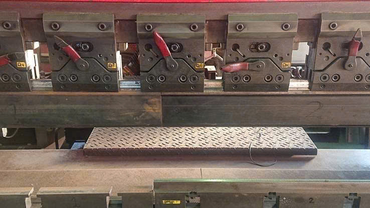 Máy chấn thủy lực AMADA PROMECAM FBD 1504FS