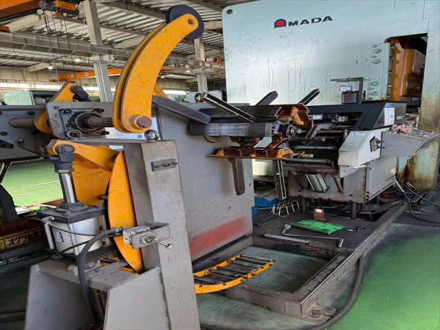 Máy dập liên hoàn, cấp phôi cuộn tự động AMADA TPWL-200 (No.3)