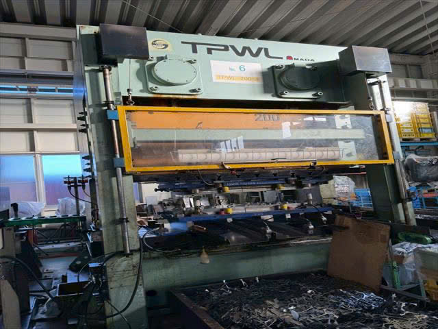 Máy dập cơ khí AMADA-TPWL-200