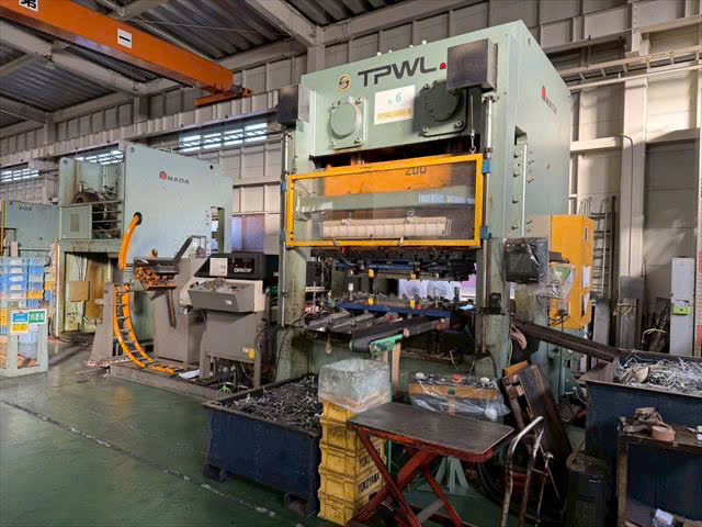 Máy dập cơ khí AMADA-TPWL-200