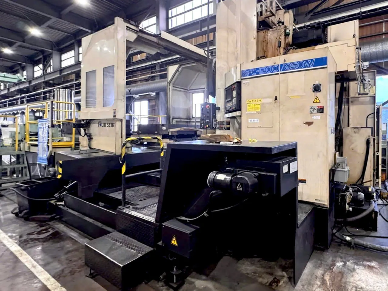 Máy doa phay ngang CNC Toshiba T-888