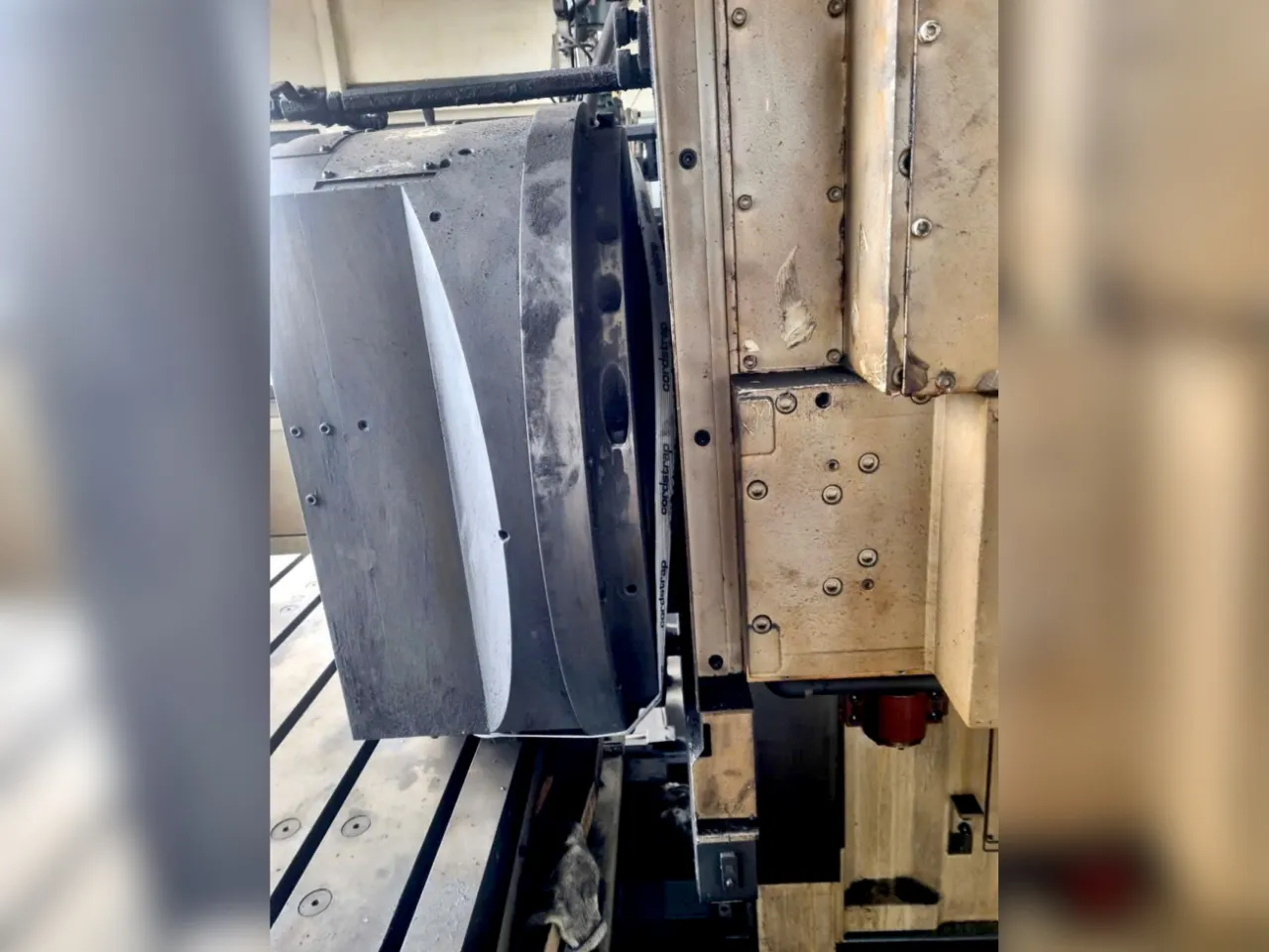 Máy doa phay ngang CNC Toshiba T-888